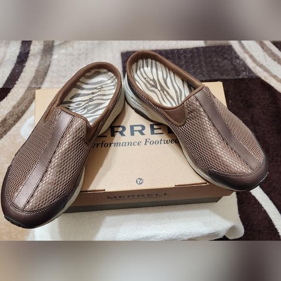 Merrell Women Chocolate Mesh Slip-Ons - Picture 2 of 4